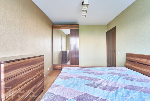 Фото Просторная 4к квартира с ремонтом, метро "Петровщина" — 19