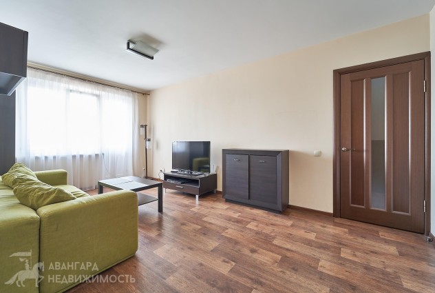 Фото Просторная 4к квартира с ремонтом, метро "Петровщина" — 23