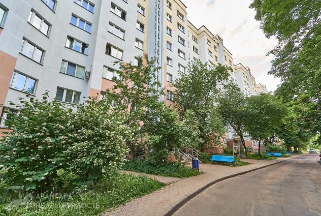 Фото Просторная 4к квартира с ремонтом, метро "Петровщина" — 47
