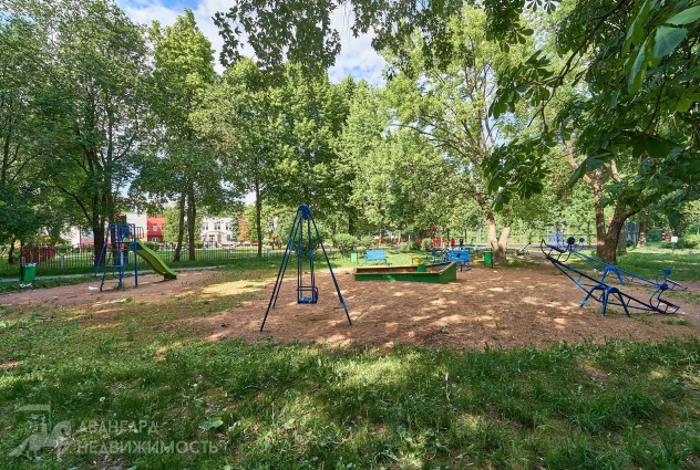 Фото Просторная 4к квартира с ремонтом, метро "Петровщина" — 49