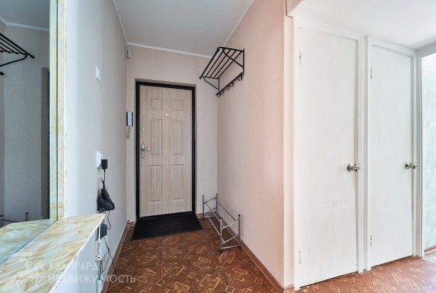 Фото Продается 1-комнатная квартира рядом с Комсомольским озером! — 23