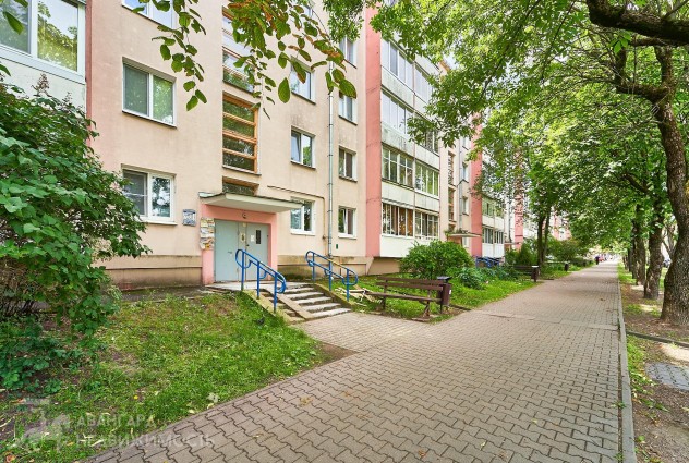 Фото Продается 1-комнатная квартира рядом с Комсомольским озером! — 31