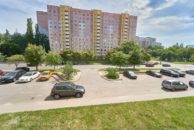 Фото Просторная квартира с отличной планировкой рядом ст.м. Кунцевщина и Каменная Горка — 77