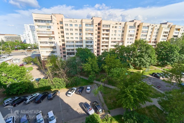 Фото Просторная квартира с хорошим ремонтом в кирпичном доме  — 15