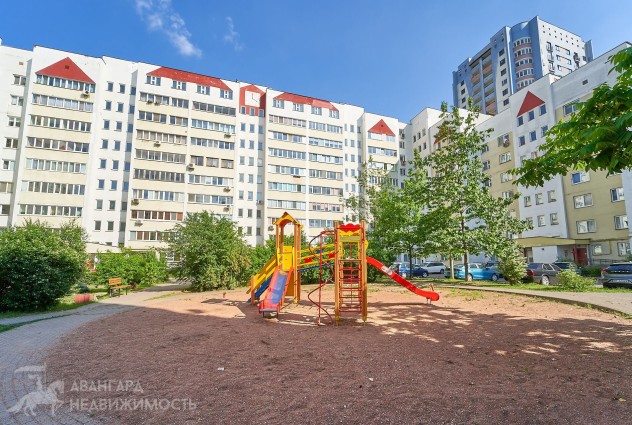 Фото Просторная квартира с хорошим ремонтом в кирпичном доме  — 41