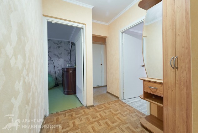 Фото Продается светлая уютная 2-х комнатная квартира с ремонтом в 800 метрах от метро. — 15