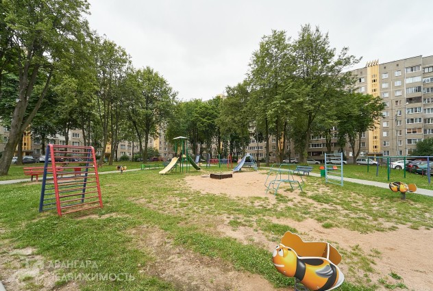 Фото Продается светлая уютная 2-х комнатная квартира с ремонтом в 800 метрах от метро. — 33