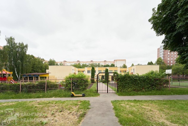 Фото Продается светлая уютная 2-х комнатная квартира с ремонтом в 800 метрах от метро. — 35
