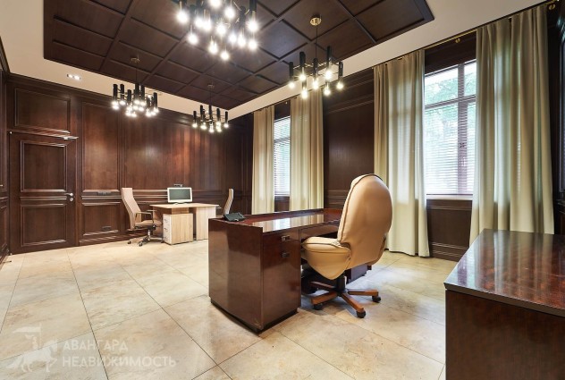 Фото Аренда офиса кабинетной системы с мебелью (344 м²) — 1