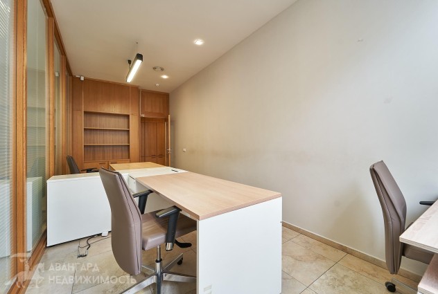Фото Аренда офиса кабинетной системы с мебелью (344 м²) — 35