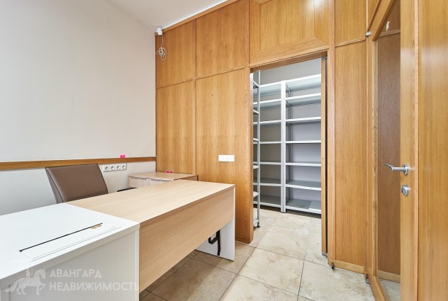 Фото Аренда офиса кабинетной системы с мебелью (344 м²) — 45