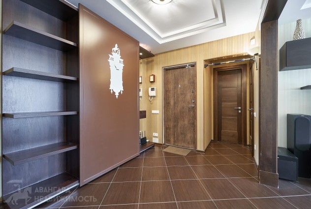 Фото Просторная 3к квартира с ремонтом в аг. Лесном — 25