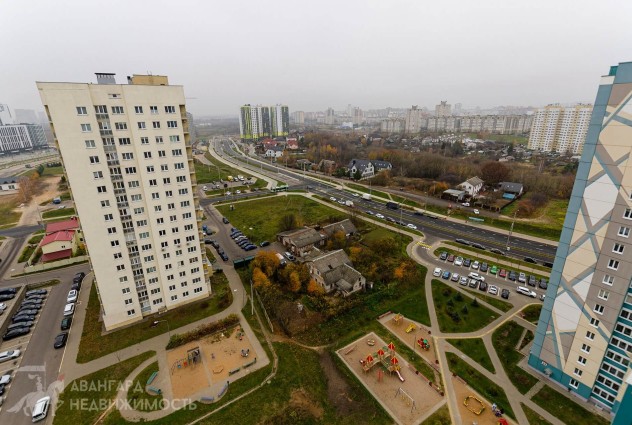 Фото Стильная обустроенная квартира на высоком этаже — 3