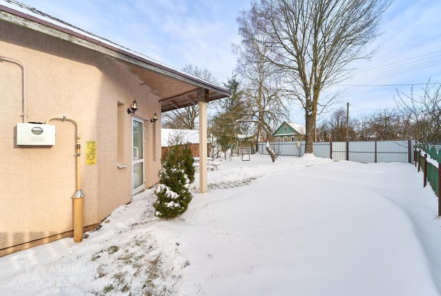 Фото Просторный дом для большой и дружной семьи рядом с водоемом! — 35