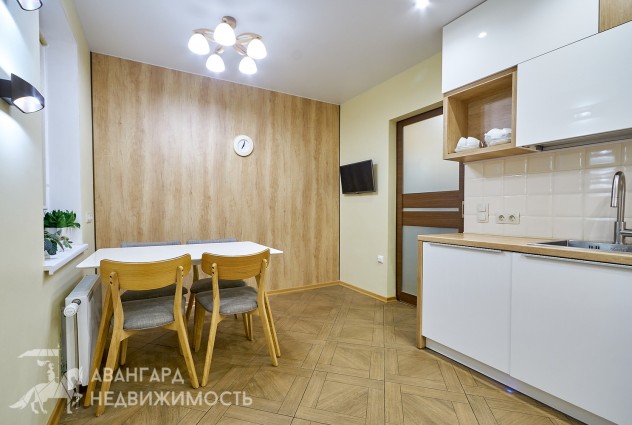 Фото 3-комнатная с дизайнерским ремонтом в 300 метрах от метро Московская. — 5