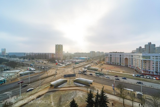 Фото Продаётся просторная 3-комн. квартира  — 37