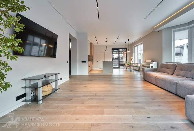 Фото  Коттедж с полностью готовым современным дизайнерским ремонтом! — 19