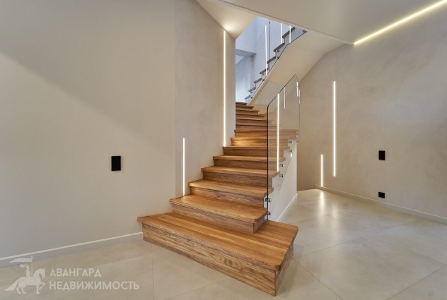 Фото  Коттедж с полностью готовым современным дизайнерским ремонтом! — 23