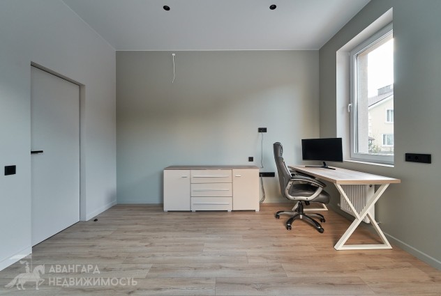 Фото  Коттедж с полностью готовым современным дизайнерским ремонтом! — 31