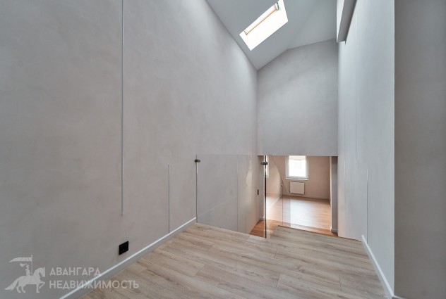 Фото  Коттедж с полностью готовым современным дизайнерским ремонтом! — 37