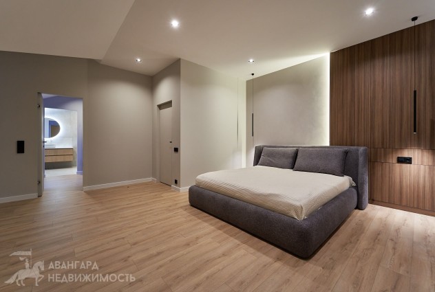 Фото  Коттедж с полностью готовым современным дизайнерским ремонтом! — 47