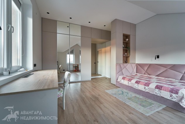 Фото  Коттедж с полностью готовым современным дизайнерским ремонтом! — 61