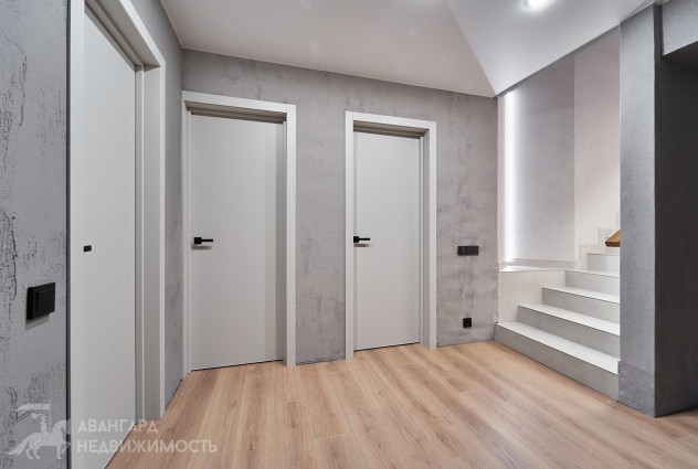 Фото  Коттедж с полностью готовым современным дизайнерским ремонтом! — 79