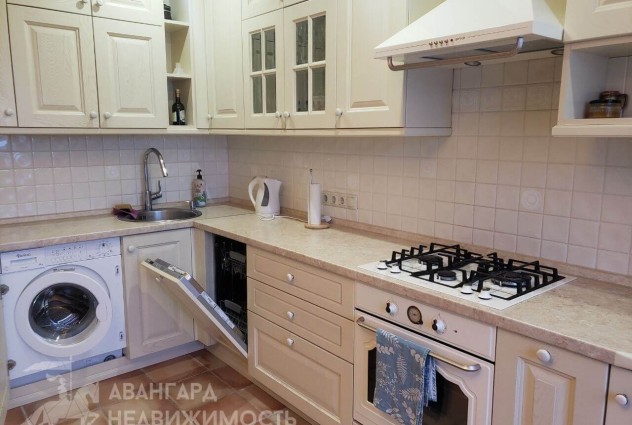 Фото Трехкомнатная комфортабельная квартира в аренду — 11