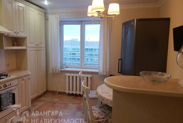 Фото Трехкомнатная комфортабельная квартира в аренду — 15