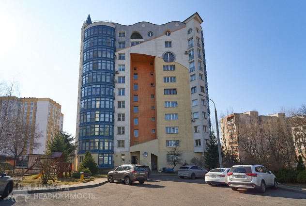 Фото Просторная 3-ка в классическом стиле в сердце столицы — 75