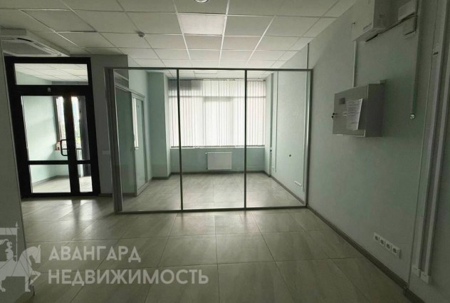 Фото Аренда административно-торгового площади рядом с метро — 3