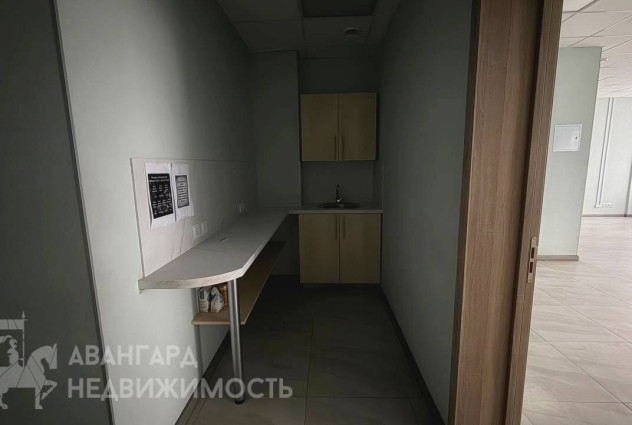 Фото Аренда административно-торгового площади рядом с метро — 11