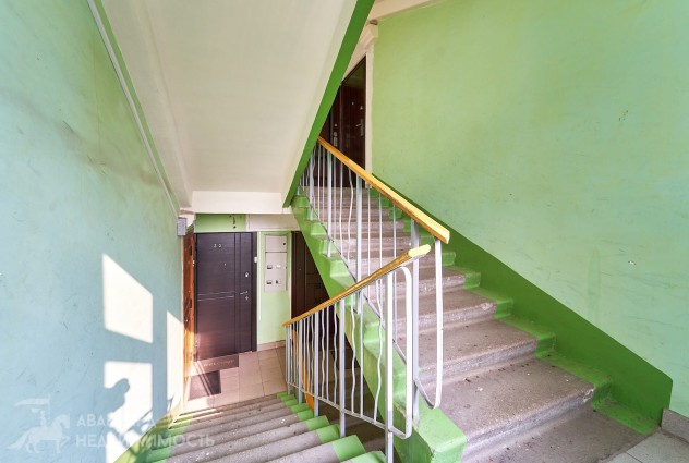 Фото 2-к с ремонтом. До ст. м Партизанская 820 м. — 27
