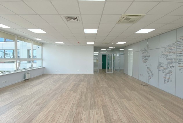 Фото Офис 207,3 м² с новым ремонтом возле метро “Молодежная” — 7