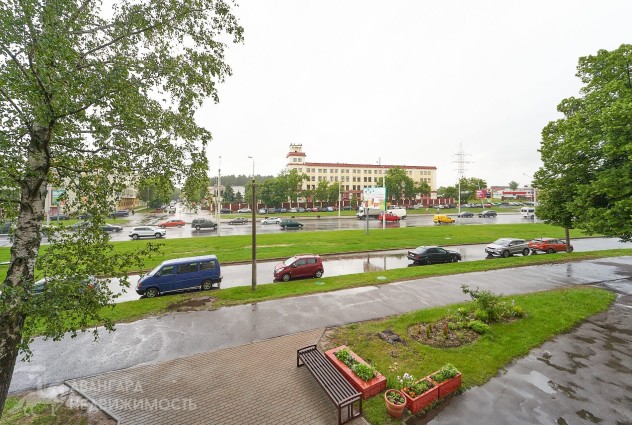 Фото 3-комнатная квартира в кирпичном доме около метро — 15