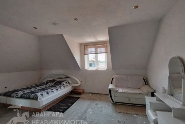 Фото Продается просторный коттедж — 33