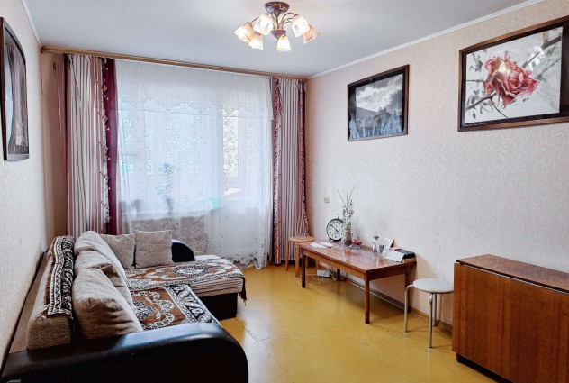 Фото Продается 4-комн квартира возле метро! — 5