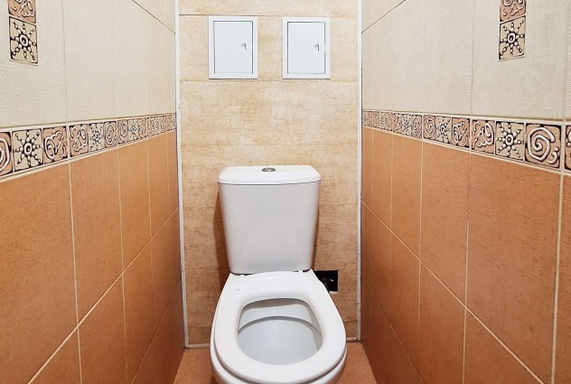 Фото Продается 4-комн квартира возле метро! — 13