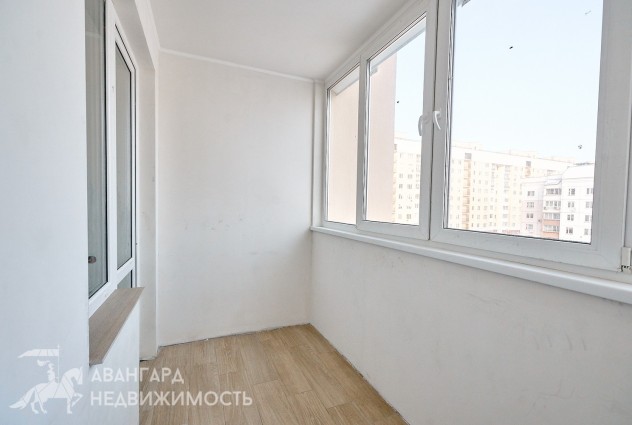 Фото Продается 3-комнатная квартира 200 метров ст. м. Малиновка!Предлагаем 3-ую квартиру с ремонтом по адресу просп. Дзержинского 119. — 17