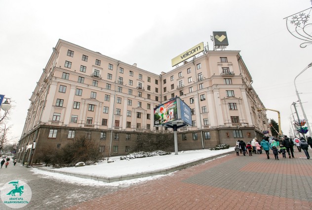 Фото 3-комнатная квартира в монументальной сталинке в знаковом месте возле Цирка. Ул. Купалы 17 — 1