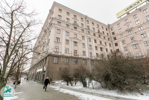 Фото 3-комнатная квартира в монументальной сталинке в знаковом месте возле Цирка. Ул. Купалы 17 — 3