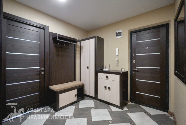 Фото 4-комнатная квартира с  отличным ремонтом в Уручье! — 29
