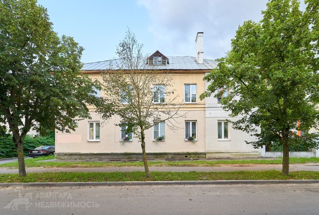 Фото Атмосферная сталинка, г. Минск, ул. Чеботарёва д.3 — 1