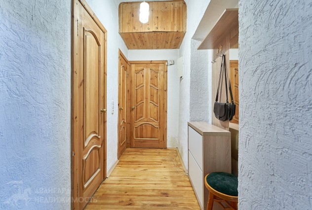 Фото Атмосферная сталинка, г. Минск, ул. Чеботарёва д.3 — 3