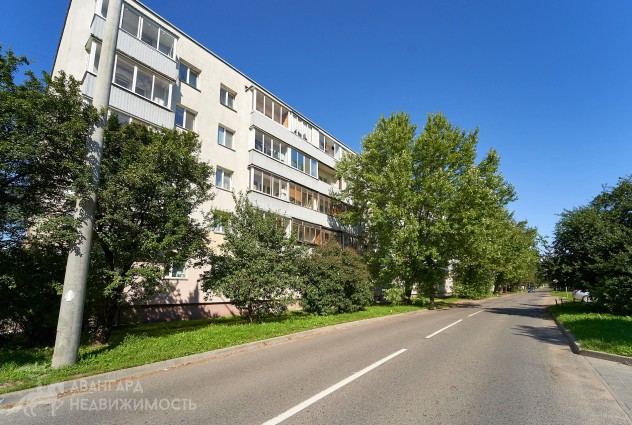 Фото 2-комнатная квартира в кирпичном доме около метро  — 29