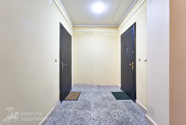 Фото 2 комнатная квартира у метро Уручье. — 63