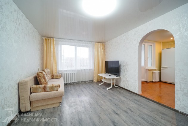 Фото Светлая 1-комнатная квартира рядом с метро/транспортом. Заезжай и живи! — 1