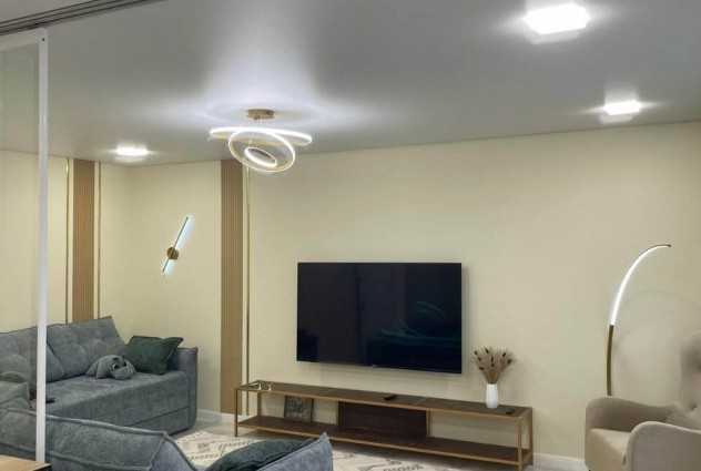 Фото Шикарная 3-комн. квартира с атмосферной локацией — 55