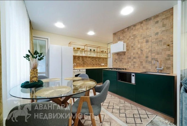 Фото Шикарная 3-комн. квартира с атмосферной локацией — 7