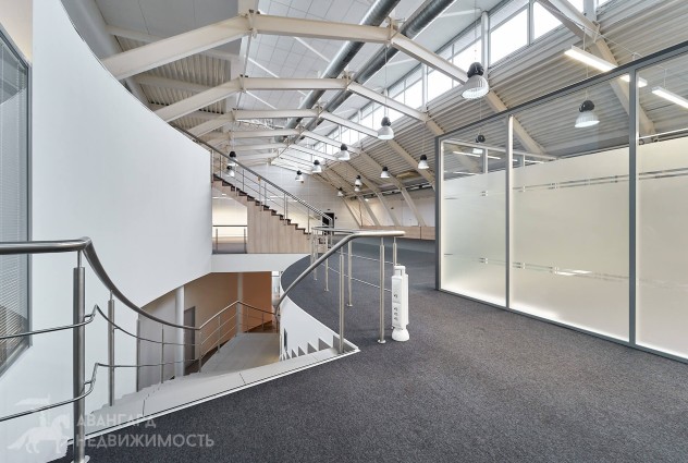 Фото Аренда оригинального двухуровневого офиса в районе Лебяжий — 17